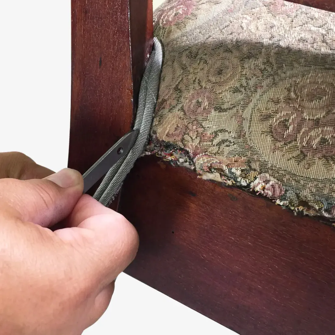 UT-UR_2.Upholstery-Regulator.webp